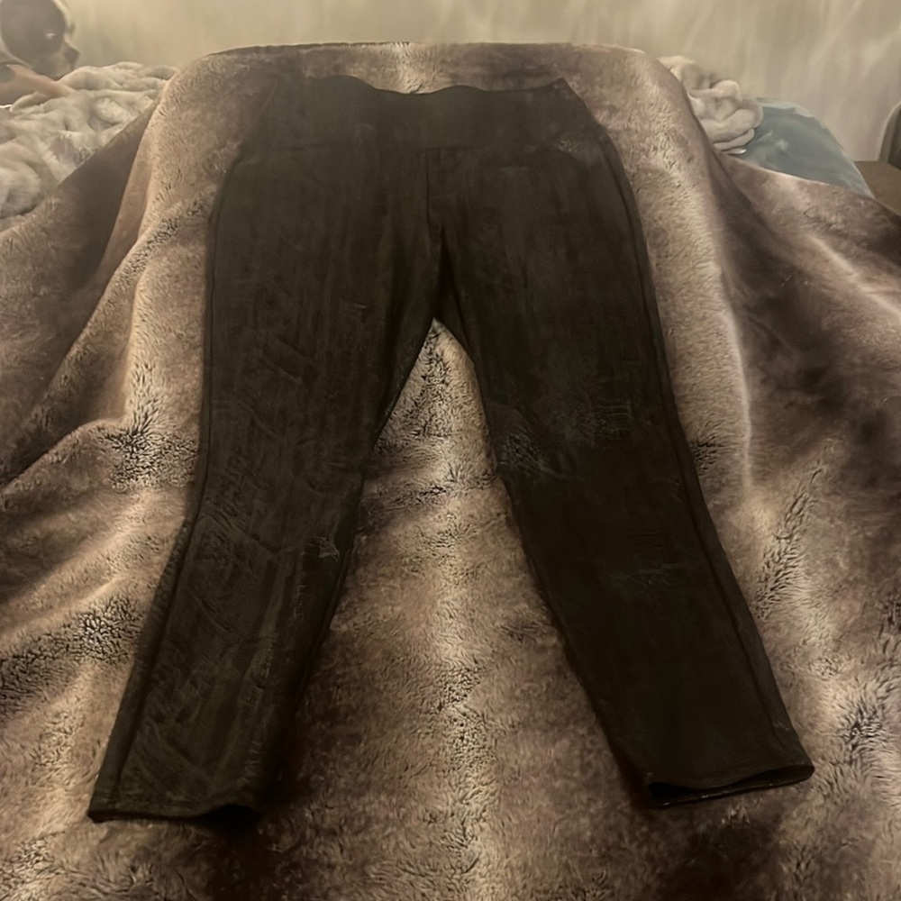 Snakeskin pants/ legging